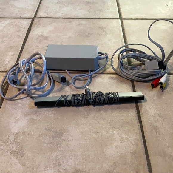 Wii U - Picture 2 of 3